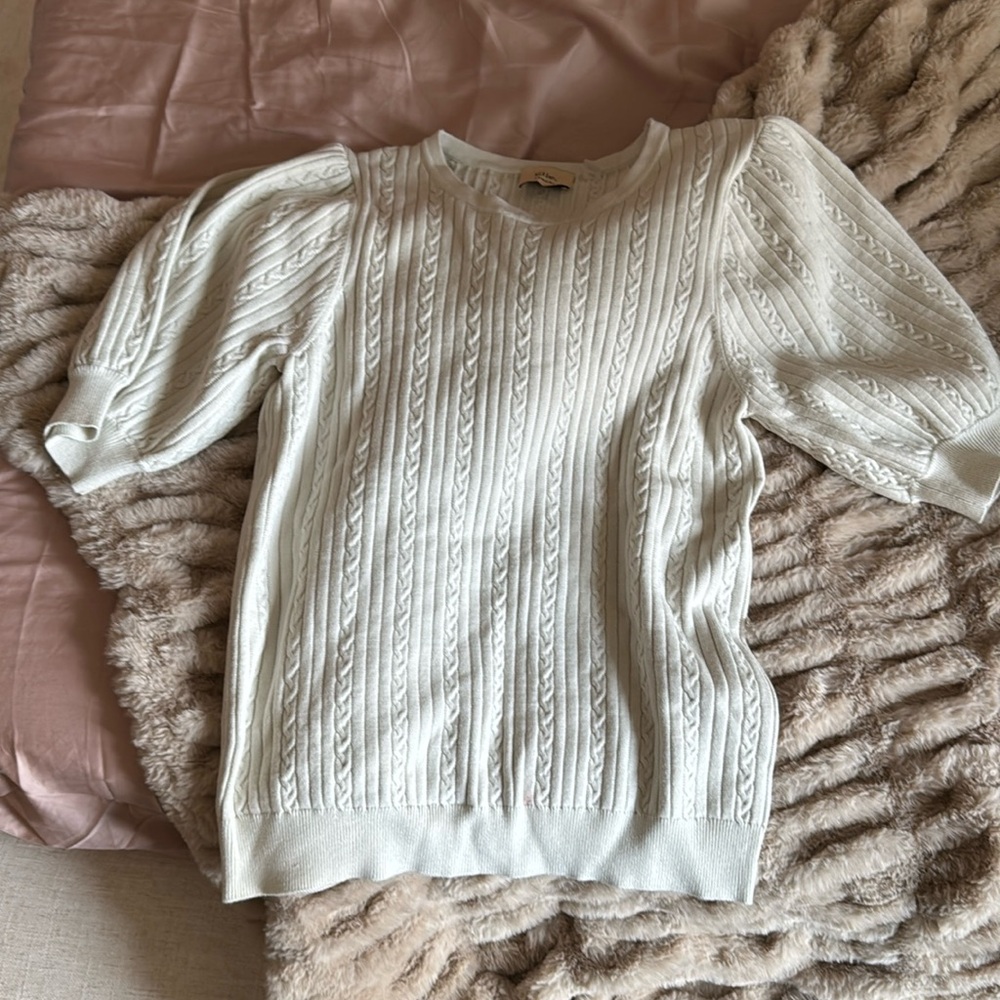 Elie Tahari puff sleeve short sleeve sweater/blouse